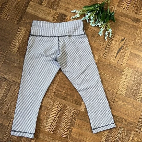 LULULEMON Wunder Under Cropped Leggings Navy White Gingham - Picture 6 of 6